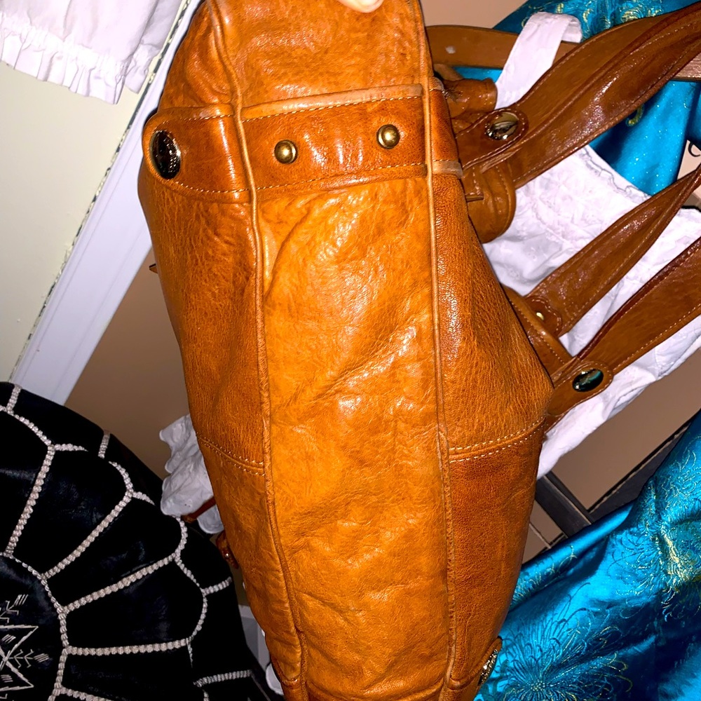 GUSTTO PARINA 100% Italian Fine Leather handbag! Gorgeous Bag ~ FREE SHIPPING! - Picture 12 of 16